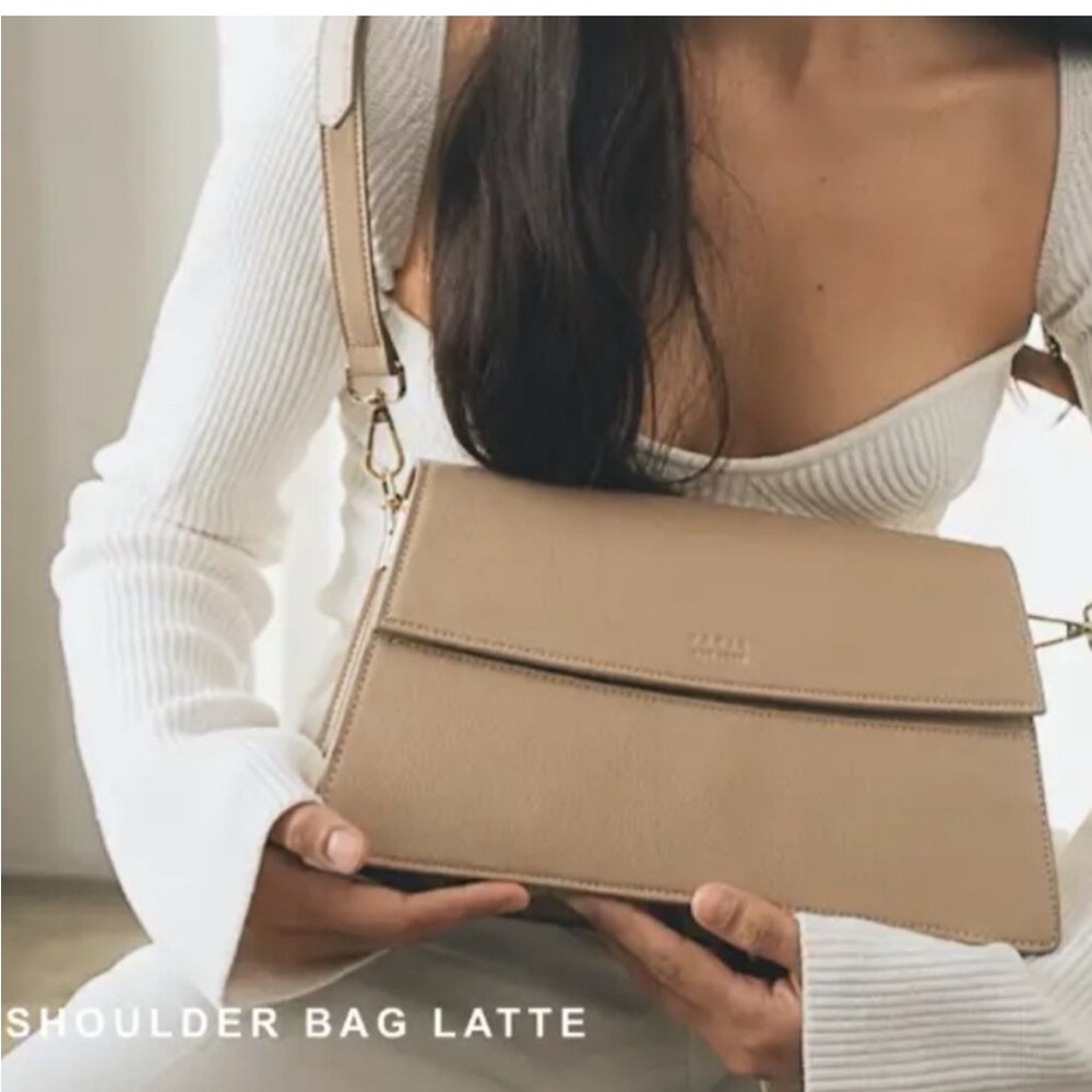 Freja NYC Classic Shoulder Bag Latte - Picture 9 of 9